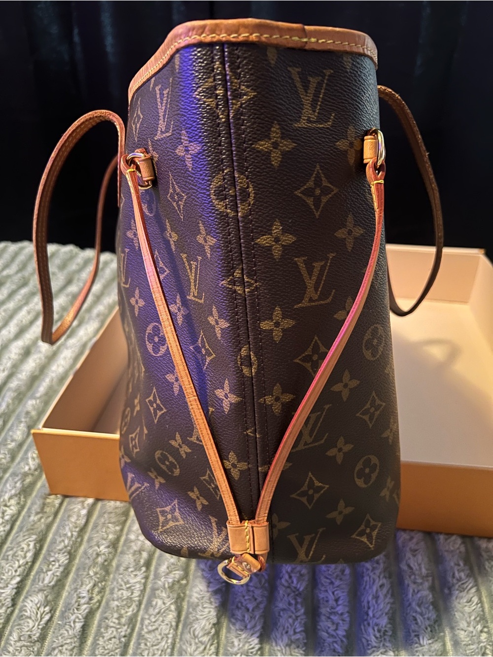 Louis Vuitton Brown Monogram Neverfull MM Tote with Pouch - Picture 5 of 12
